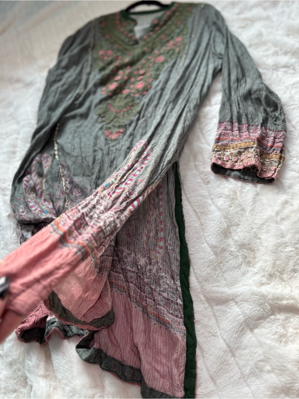 Dress with slits one size - Picture 8 of 13